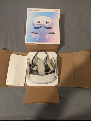 Meta quest headset - meta,