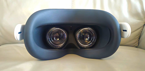 Oculus quest headset - headset, with