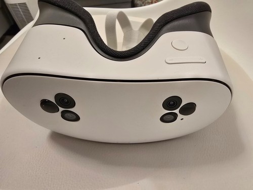 Meta quest headset - meta,