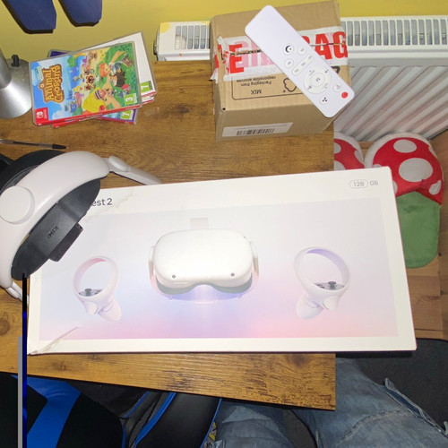 Meta quest box controllers - meta, 2