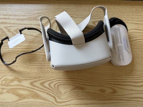 Meta quest headset - quest, vr