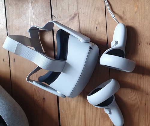 Meta quest headset - quest,