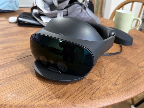 Meta quest pro headset - meta, vr